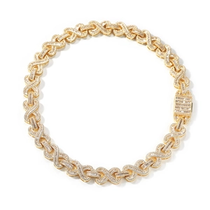 Detail der 14mm vergoldeten Hip-Hop-Halskette mit Infinity-Gliedern und Pavé-Kristallen