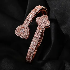 Hip Hop Heart Four Leaf Clover Bangle Copper Zirconia Paved Bypass Bracelet For Women Luxury Open Bracelet Jewelry