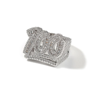 Anello hip-hop color argento con design numero 100 e pietre di zircone scintillanti