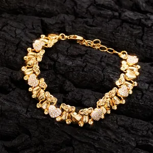 Collana con Ciondolo a Orso e Cuore Hip Hop per Uomo Donna Zirconia Lucida Catena in Rame Gioielli di Moda Regalo