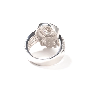 Bague Main de Fatima classique en argent pour homme avec pavé de zircons et fini poli
