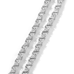 Élégant collier tennis en argent avec zircons triangulaires de 5 mm et serti à griffes