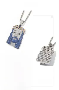 Dettagli del ciondolo Gesù con capelli blu e catena a corda in argento stile hip-hop