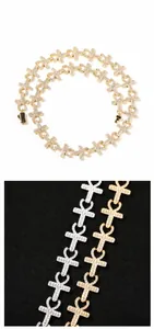 Detail der 15mm Ankh Kreuz Halskette mit Zirkonia in Gold und Silber Ausführung