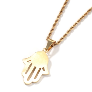 Collana con ciondolo Mano di Fatima dorato e catena a corda con finitura spazzolata