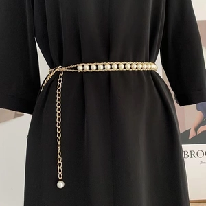 Chaîne de Taille Élégante pour Femme avec Künstliche Perles Ceinture en Métal Doré Fleurs Décoratives Fermoir Homard Réglable Bijoux Robe