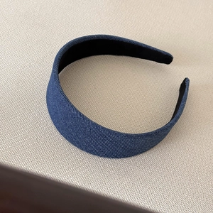 Vintage wide-brim dark blue denim headband with non-slip lining for women's hair