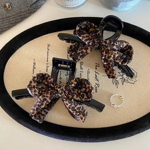 Set di mollette per capelli con fiocco leopardato retrò per capelli folti