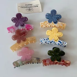 Lot de 6 pinces à cheveux fleurs colorées en acrylique avec motifs marbrés élégants