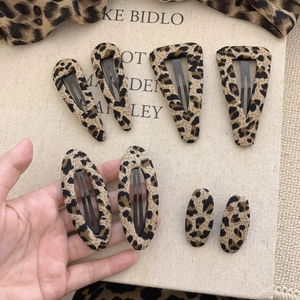 Vintage Leopard Print Fabric BB Hair Clips For Women Y2K Retro Cloth Wrapped Metal Hairpins Elegant Fringe Clip Accessory