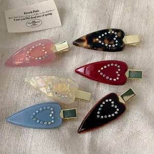 Korean Sweet Heart Shaped Acrylic Hair Clip With Rhinestone Sparkle Duckbill Clip Fashion Hair Accessories For Women Daily