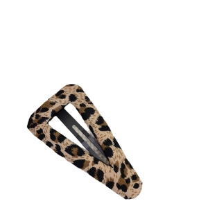 Chic leopard print triangle hair clip with y2k aesthetic for stylish fringe styling