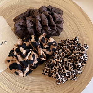Pince Banane Plissée Imprimé Léopard Rétro Pour Femmes Automne Hiver Mode Nuage Pince à Cheveux Accessoires de Cheveux
