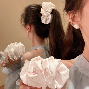 Pince à Cheveux Banane à Nœud Plissé Style Coréen pour Femme Tissu Satin Imprimé Ours Accessoire de Cheveux Doux