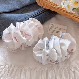 Lot de deux chouchous en satin doux avec motifs d'ours roses et bleus mignons