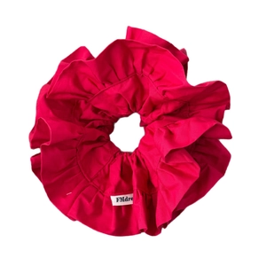 Chouchou plissé fuchsia de style français avec design à double couche volantée