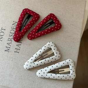 Lot de barrettes à cheveux triangulaires en tissu à pois rouge et blanc style vintage