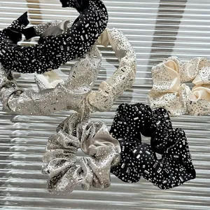 Ensemble d'élastiques et de serre-têtes en velours avec strass brillants en trois tons élégants