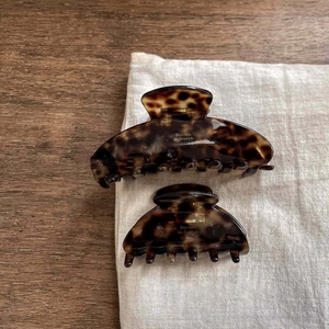French Retro Cellulose Acetate Tortoiseshell Hair Claw Clip For Women Elegant Glossy Leopard Print Shark Clip Hair Accessories