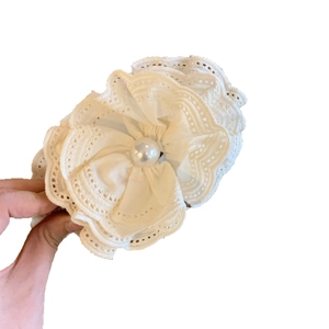 Elegant multi-layer lace flower hair claw with pearl accent in creamy white finish