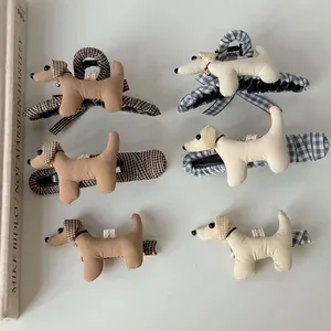 Barrettes à cheveux mignonnes en tissu chien beige et kaki avec petits grelots décoratifs