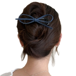 Pince à cheveux nœud en denim bleu foncé pour femme, accessoire de coiffure élégant