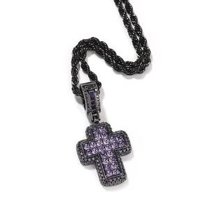 Collier hip hop chaîne de corde noire avec pendentif croix serti de zircons violets