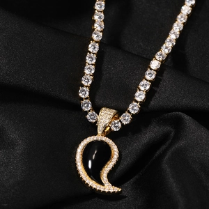 Pendentif goutte en or hip hop avec onyx noir et chaîne tennis en zircone brillante