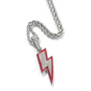 Collar con colgante de rayo hip hop con esmalte rojo y cristales pavé en cadena cordón