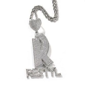 Collier hip-hop personnalisé avec pendentif cœur R RESTYL serti de zircons et chaîne torsadée