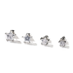 Boucles d'oreilles étoiles classiques en cuivre argenté avec zircone cubique pour hommes
