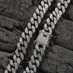 Collier Chaîne à Mailles Cubaines Lourdes Hip Hop en Alliage Incrusté de Strass Or Argent Iced Out Bijoux Homme Femme pour Streetwear Fête