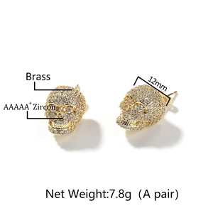 Boucles d'oreilles tête de mort hip hop en laiton doré avec micro-pavage de zircons