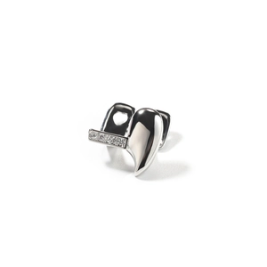 Polished silver hip hop grillz with sparkling diamonds on crossbar for streetwear fashion