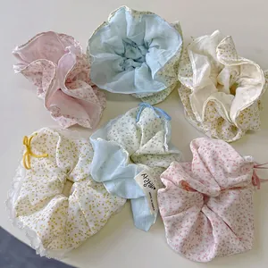 Bloemenprint oversized scrunchies set met kantafwerking in pastel macaron kleuren