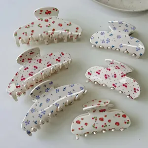 Set di sei mollette per capelli con fiori e ciliegie e strass in colore bianco crema