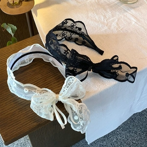 Französischer Spitzen-Haarreif-Set in Schwarz und Weiß mit edler floraler Stickerei