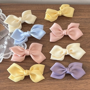 Pince à Cheveux Élégante avec Nœud en Ruban de Satin Double Couche Pince Bec de Canard pour Femmes Filles Accessoires Coiffure