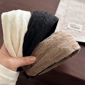 Three-piece pleated chiffon headband set in beige black and khaki colors for women