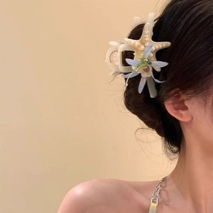 Pince à cheveux série océan avec étoile de mer et fleurs pour vacances à la plage