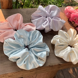 Chouchous en satin brillant tons crème, élastiques en soie pastel pour coiffures