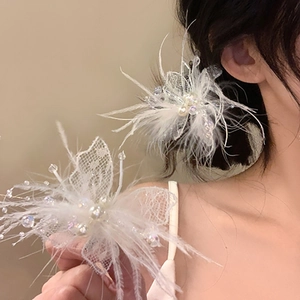 Pince à Cheveux Papillon en Plume Élégante Dentelle Fausse Künstliche Perle Cristal Épingle à Cheveux pour Mariage Fête Mariée Fée Coiffage Femmes Accessoires