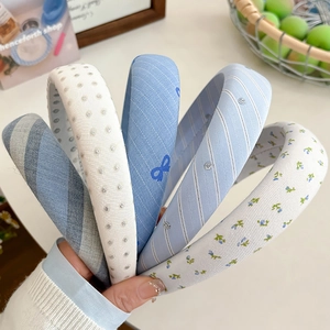 Lot de 5 serre-têtes en tissu bleu avec rayures et motifs pour un style élégant
