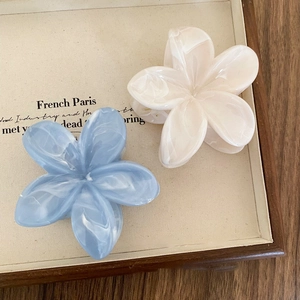 French Acetate Flower Hair Claw Clip Elegant Marble Texture Five Petal Floral Shark Clip For Women Hair Styling Accessory