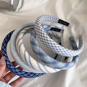 Lot de serre-têtes à carreaux bleus avec texture artisanale pour style d'été