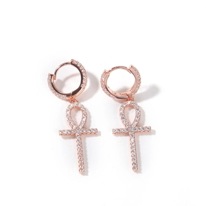 Boucles d'oreilles Croix de Vie Ankh en or rose serties de zircons style punk hip-hop