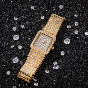 Montre à quartz carrée dorée pour femme avec parure complète de diamants luxe
