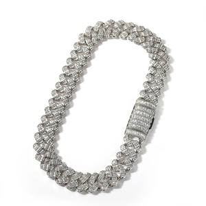 Silberne 16mm Iced-Out Cuban Gliederkette mit funkelnden Strasssteinen im Streetstyle
