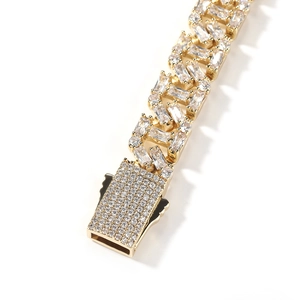 Hip-Hop Silberarmband mit geometrischem Design und glänzenden Zirkoniasteinen