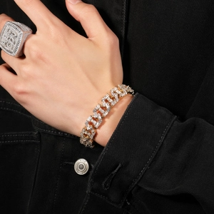 Hip Hop Schmuckset mit vergoldetem Panzerarmband und quadratischem Zirkonia Ring